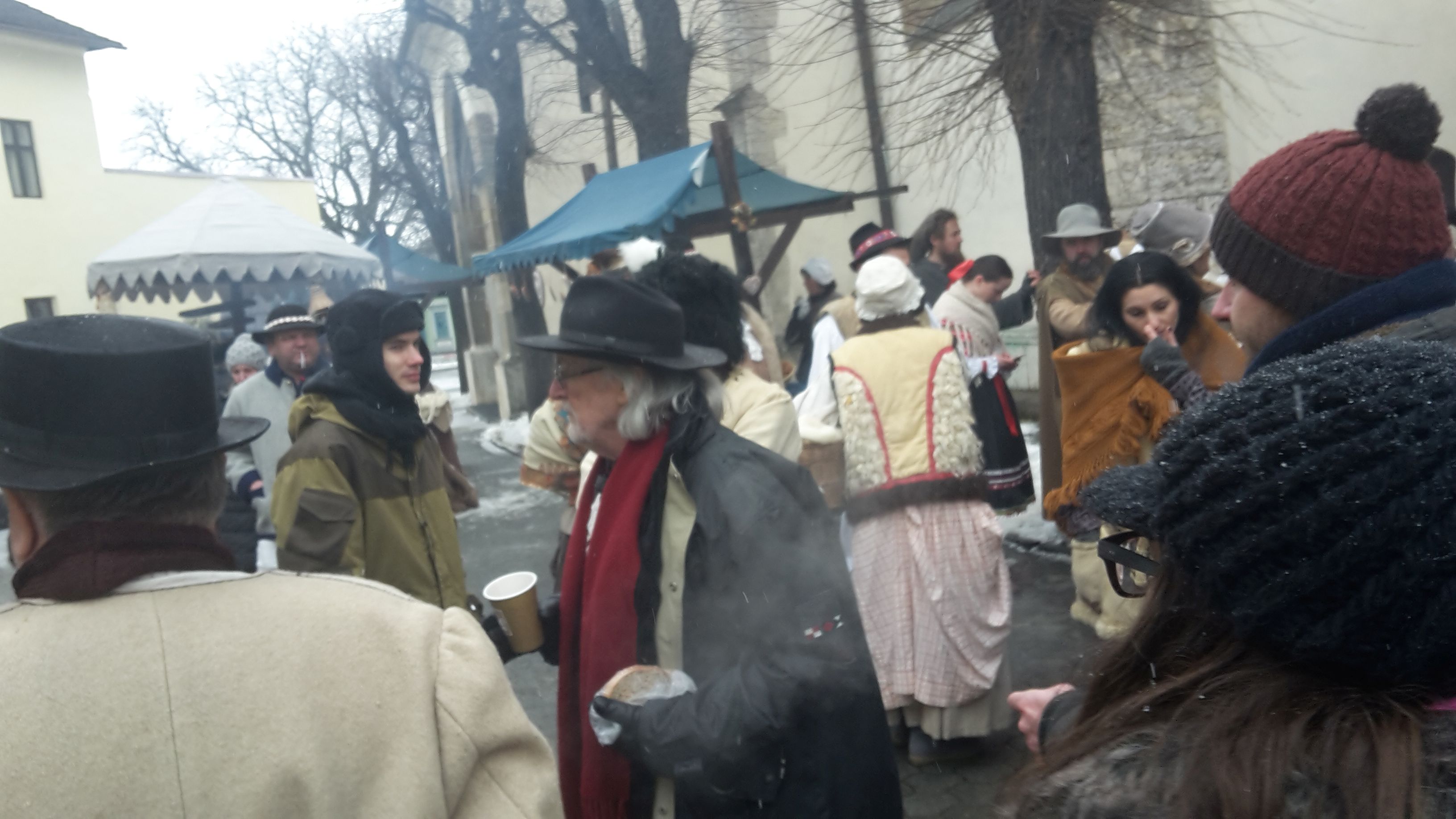 Jakubisko počas nakrúcania Perinbaby v Kežmarku Foto: Omediach.com