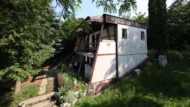Pôvodný dom na pozemku Vyvolených, Foto: JOJ