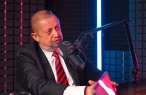 Nahnevan&yacute; Harabin odvolal svojho hovorcu za jeho partiz&aacute;nčinu