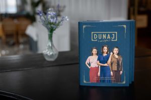 Vy&scaron;la kniha o z&aacute;kulis&iacute; seri&aacute;lu Dunaj aj o tom, ako to v&scaron;etko začalo (FOTO)