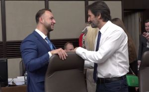 Vl&aacute;da vymenovala 33 nov&yacute;ch okresn&yacute;ch prednostov (ZOZNAM)