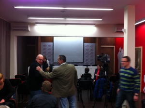 &Scaron;&eacute;fredaktori SME, TA3, HN a Aktu&aacute;lne.sk o obmedzeniach pre novin&aacute;rov na soci&aacute;lnej sieti