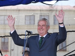 Česk&yacute; prezident prehovoril v rozhlase: K*nda sem, k*nda tam