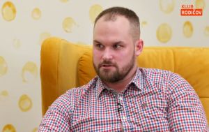 B&yacute;val&yacute; vy&scaron;etrovateľ: Sofistikovan&uacute; manipul&aacute;ciu pred&aacute;tora si dieťa nemus&iacute; v&ocirc;bec v&scaron;imn&uacute;ť (VIDEO)