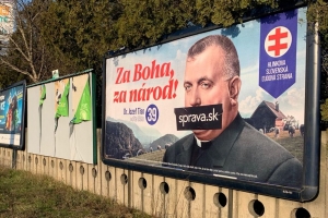 V uliciach sa objavil bilbord Na str&aacute;ž! s Jozefom Tisom. Vieme, čo znamen&aacute; (FOTO)