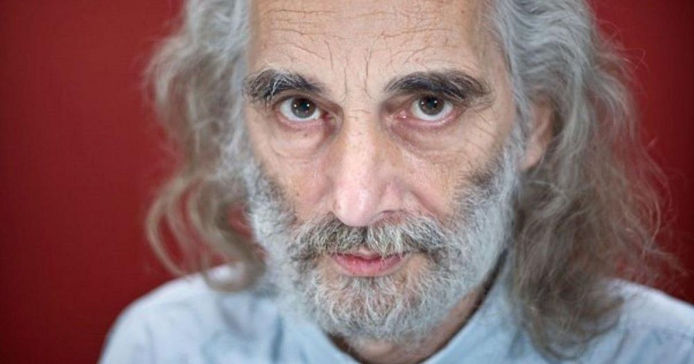 Koment&aacute;tora denn&iacute;ka SME Petra Schutza napadli, je v nemocnici