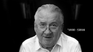 Telev&iacute;zie v s&uacute;vislosti s &uacute;mrt&iacute;m Michala Kov&aacute;ča upravili program 