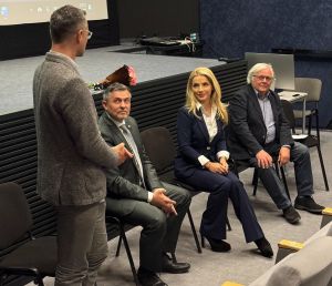 Otvoren&yacute; list rektora V&Scaron;MU Martine &Scaron;imkovičovej a Luk&aacute;&scaron;ovi Machalovi