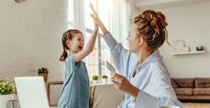 P&auml;tina slovensk&yacute;ch žiakov vo finančnej gramotnosti zaost&aacute;va. Zmeniť to m&ocirc;že niekoľko jednoduch&yacute;ch odpor&uacute;čan&iacute;