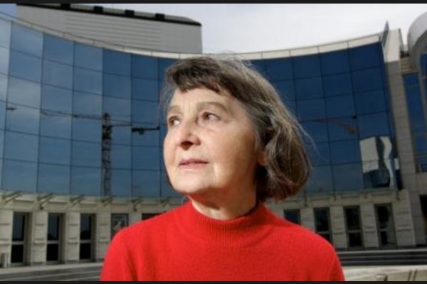 Zomrela herečka Viera Topinková