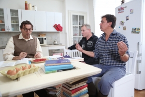 JOJ m&aacute; nov&yacute; seri&aacute;l Kolabs. N&aacute;met vymyslela manželka Petra Batthy&aacute;nyho