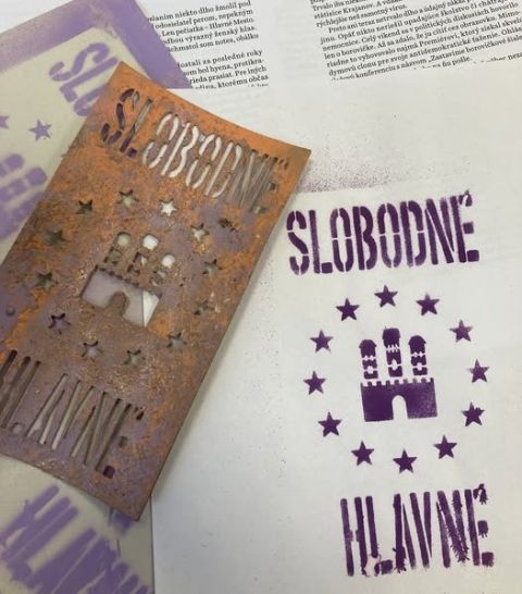 Autokrat a populista, rozklad spoločnosti, manipulovanie...to je ostr&aacute; satiry Slobodn&eacute; Hlavn&eacute; od Jakuba Fila