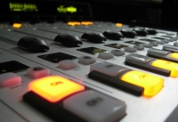Seznam.cz chce z Expres FM a Classic vytvoriť celoplo&scaron;n&eacute; r&aacute;di&aacute;