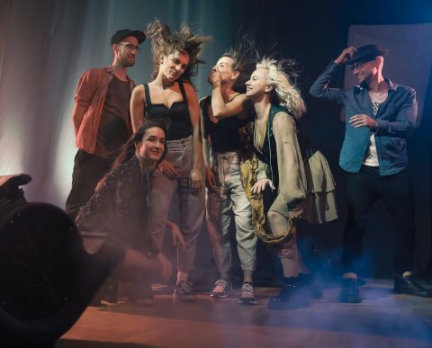 R&aacute;dio_FM prin&aacute;&scaron;a hudobn&yacute;m fan&uacute;&scaron;ikom unik&aacute;tny koncert kapely GENIUS LOCCI