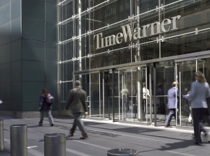 AT&amp;T sa dohodla na prevzat&iacute; Time Warner, ktor&aacute; stoj&iacute; aj za Mark&iacute;zou