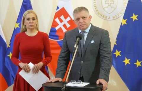 Sakov&aacute; a Fico odi&scaron;li z tlačovej besedy bez možnosti položiť ot&aacute;zky (VIDEO)