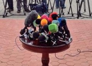 Za podozriv&yacute;ch okolnost&iacute; zomrelo 43 novin&aacute;rov