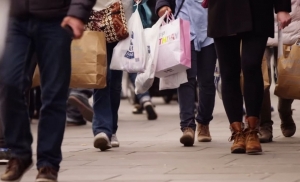 Na Black Friday nemus&iacute;te u&scaron;etriť, pozor na klamliv&eacute; superzľavy