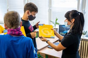 Nad&aacute;cia N&aacute;rodnej banky Slovenska a Nad&aacute;cia Slovenskej sporiteľne zakladaj&uacute; FinQ Centrum s cieľom roz&scaron;&iacute;riť finančn&eacute; vzdel&aacute;vanie na &scaron;kol&aacute;ch