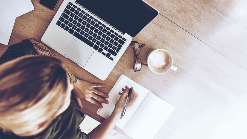 Finančn&eacute; spr&aacute;vanie Slov&aacute;kov st&aacute;le ovplyvňuj&uacute; už prežit&eacute; stereotypy. 8 z 10 si rad&scaron;ej na&scaron;etr&iacute;, než by si požičali, 92 % si mysl&iacute;, že investovanie je len pre bohat&yacute;ch