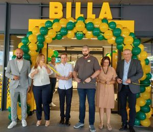 BILLA v Rači je po požiari op&auml;ť otvoren&aacute;! Je kraj&scaron;ia, modernej&scaron;ia a s roz&scaron;&iacute;ren&yacute;mi službami (FOTO)