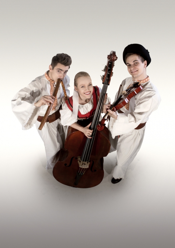 RTVS op&auml;ť vysiela folkl&oacute;rnu &scaron;ou Zem spieva, prin&aacute;&scaron;ame podrobnosti