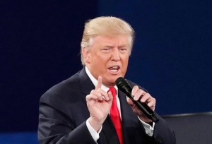 &bdquo;Pozrite sa, čo sa stalo vo &Scaron;v&eacute;dsku!" Trump sa pohor&scaron;oval nad incidentom, o ktorom nikto nič nevie