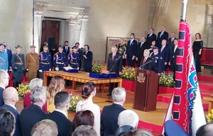 V&yacute;zvu na podporu ČT proti kritike Zemana podp&iacute;salo už viac ako 10 tis&iacute;c ľud&iacute;