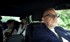 Detsk&iacute; onkologick&iacute; pacienti potrebuj&uacute; prevoz na liečbu prepravnou službou, nie zbern&yacute;mi sanitkami