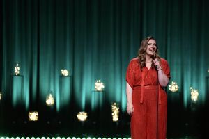 Simona: Tich&aacute; noc - je nov&yacute; stand-up &scaron;peci&aacute;l komičky Simony First (VIDEO)