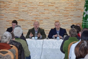 Prim&aacute;tor zru&scaron;il predvolebn&uacute; akciu kotlebovcov v priestoroch Mestsk&eacute;ho &uacute;radu