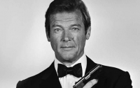 Zomrel herec Roger Moore, historicky tret&iacute; James Bond