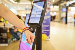 Bl&iacute;ži sa Deň narcisov. Slovensk&aacute; sporiteľňa op&auml;ť prin&aacute;&scaron;a inovat&iacute;vne možnosti pomoci (VIDEO)