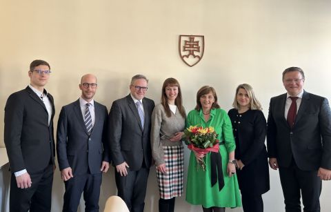 Z&aacute;stupcovia združenia pre značkov&eacute; v&yacute;robky a spoločnosti Jem pre Zem sa kv&ocirc;li DPH pre rastlinn&eacute; potraviny stretli s veden&iacute;m ministerstva financi&iacute;