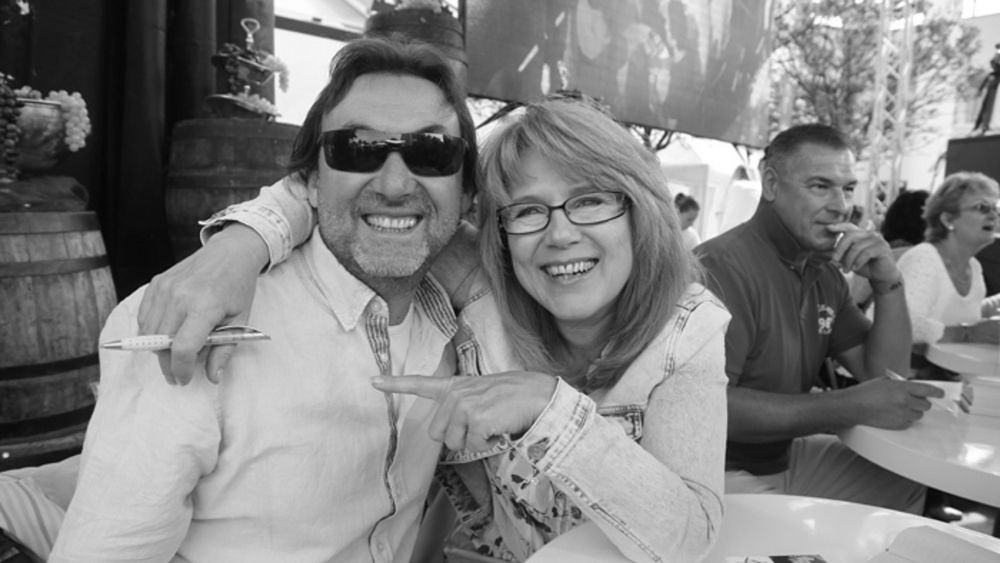 V s&uacute;vislosti s &uacute;mrt&iacute;m T&aacute;ni Radevy men&iacute; STVR program