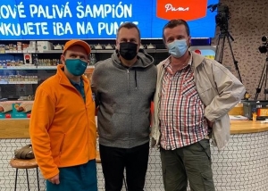 Na Pumpe si zahr&aacute; Andrej Danko aj dvaja zn&aacute;mi novin&aacute;ri (VIDEO)