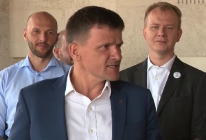 Alojz Hlina vynadal redaktorovi Hlavn&yacute;ch spr&aacute;v (VIDEO)