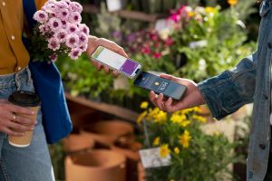 Global Payments a Slovensk&aacute; sporiteľňa prin&aacute;&scaron;a Tap to Pay na iPhone pre podnikateľov na Slovensku