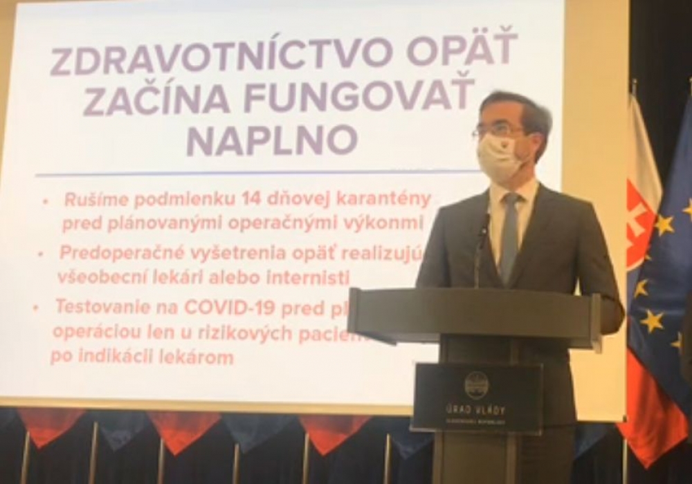 Brífing ministra zdravotníctva: Zdravotn&iacute;ctvo zač&iacute;na naplno fungovať  (VIDEO)