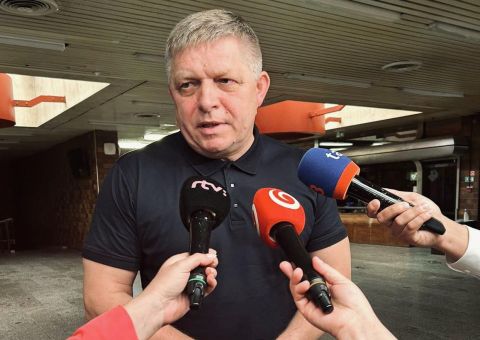 Ficovi ide len o ovl&aacute;dnutie RTVS