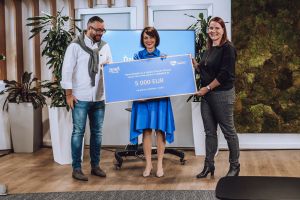 Nepotrebn&eacute; telef&oacute;ny m&ocirc;žte darovať na Vianoce deťom a rodin&aacute;m v n&uacute;dzi