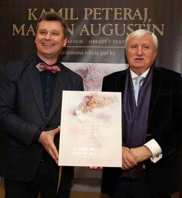 Kniha, ak&aacute; tu e&scaron;te nebola. Texty vpisovan&eacute; do obrazov