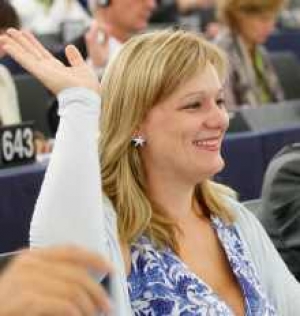 Z ľavicov&eacute;ho časopisu je politick&aacute; agitka Smeru