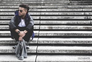 Ego sa ospravedlnil za vulg&aacute;rne video a spropagoval nov&yacute; album 