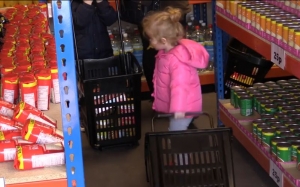 Zakladateľ EasyJet otv&aacute;ra predajňu EasyFood pre chudobn&yacute;ch