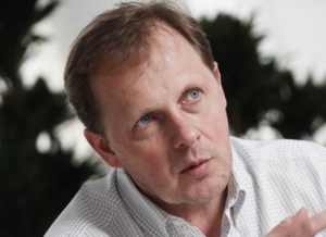  Na demon&scaron;tr&aacute;ciu proti Českej telev&iacute;zii dorazilo asi 100 ľud&iacute;