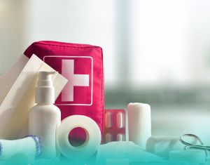 Čo si zabaliť do cestovnej lek&aacute;rničky na dovolenku?