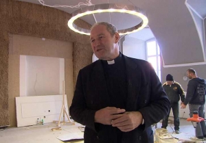 Vych&aacute;dzaj&uacute; dve knihy o Bez&aacute;kovi, jednu nap&iacute;sal Hr&iacute;b