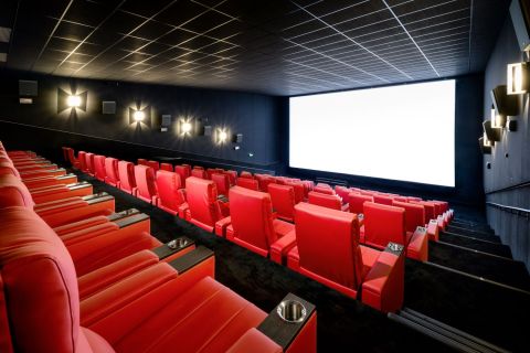 Cinema City spustila na Slovensku prv&yacute; VIP komplex (FOTO)