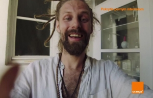 Orange promuje pokrytie internetom nov&yacute;m spotom (VIDEO)